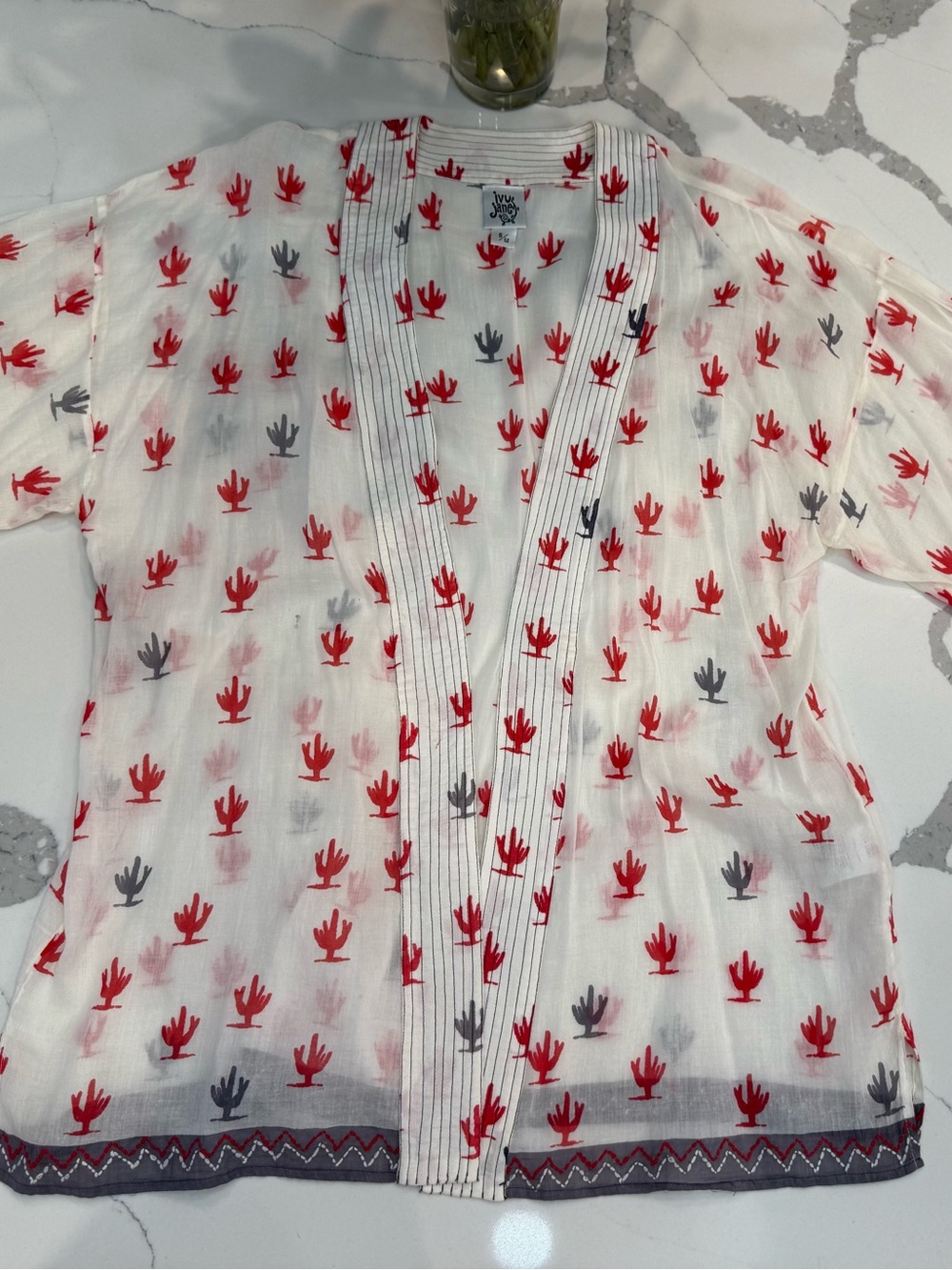 ivy jane White Sheer Open Kimono with Red & Gray Cactus Print